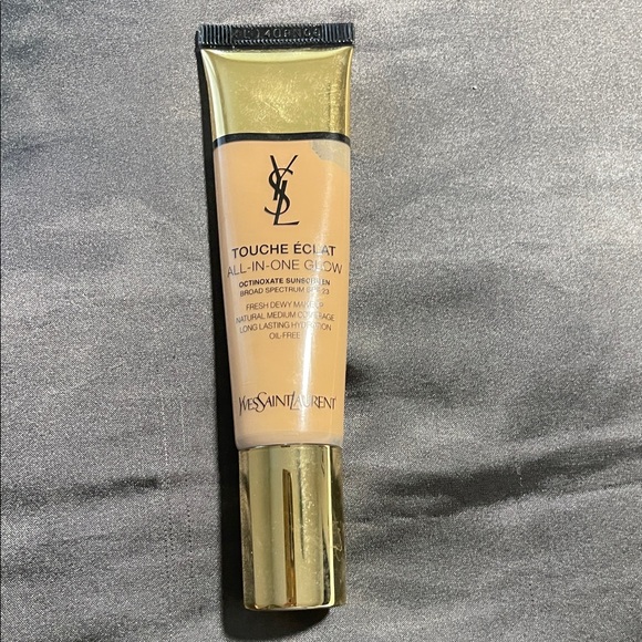 Yves Saint Laurent Touche Éclat All-In-One Glow - Tan b10 - Picture 1 of 2